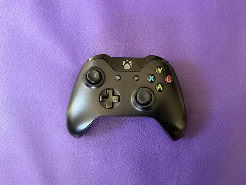 Black xbox controller good - black,
